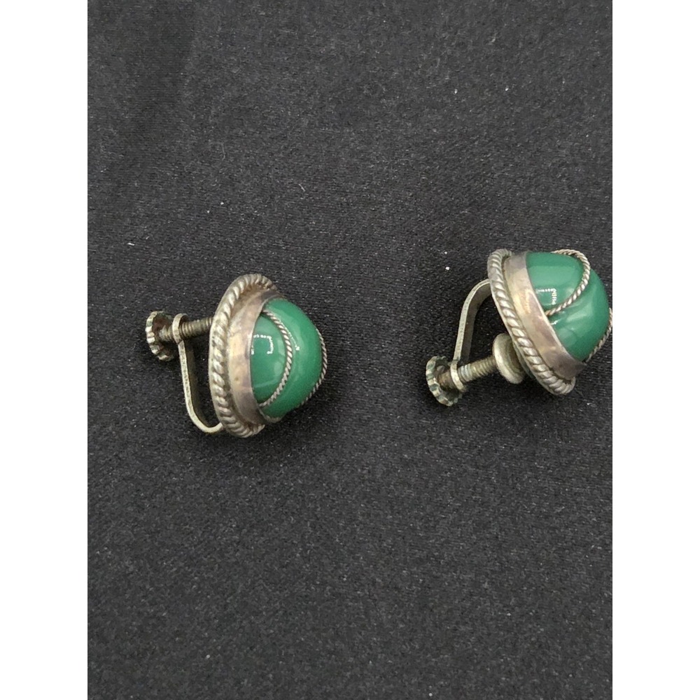 Vintage Sterling Silver Green Onyx Screw Back Earrings - Picture 3 of 6